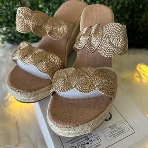 Women’s shoes